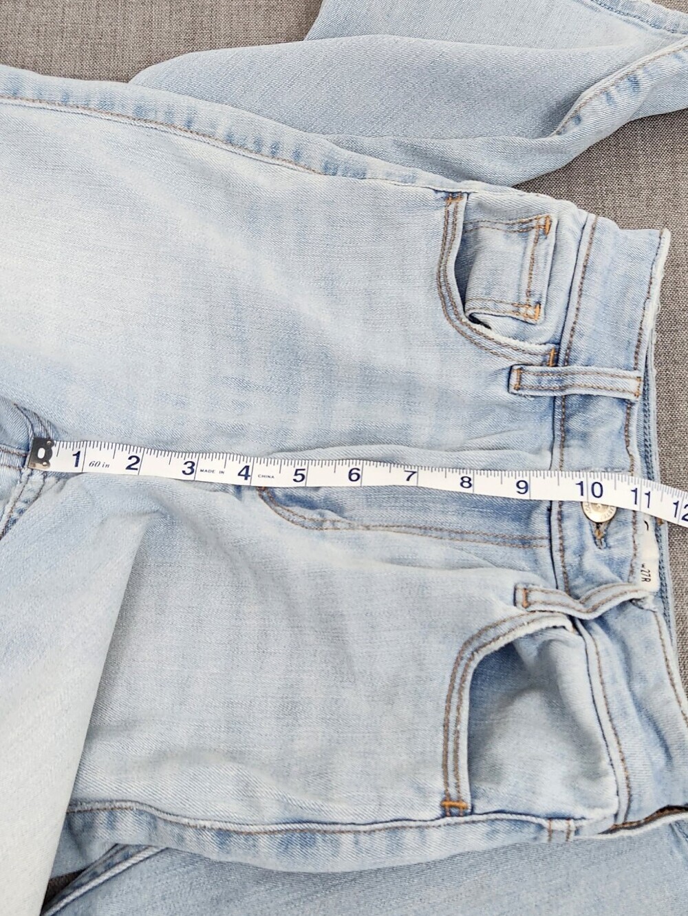 Hollister Curvy High-Rise Flare Soft Stretch Denim Jeans. W27R - Picture 12 of 12
